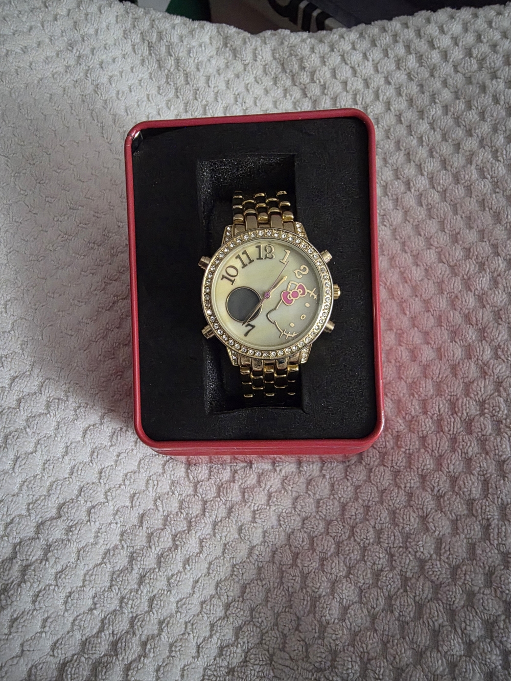 Rare Sanrio Hello Kitty By Kimora Lee Simmons Gold Mother Of Pearl Face Watch